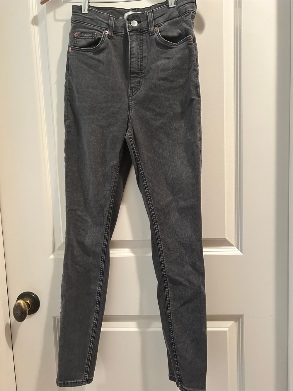 H&M High Rise High Waist Skinny Stretchy Black Gray color Denim Jeans size 6